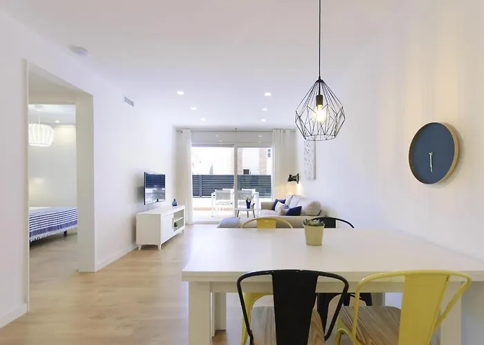 Lets Holidays With Big Terrace In Tossa Appartamento